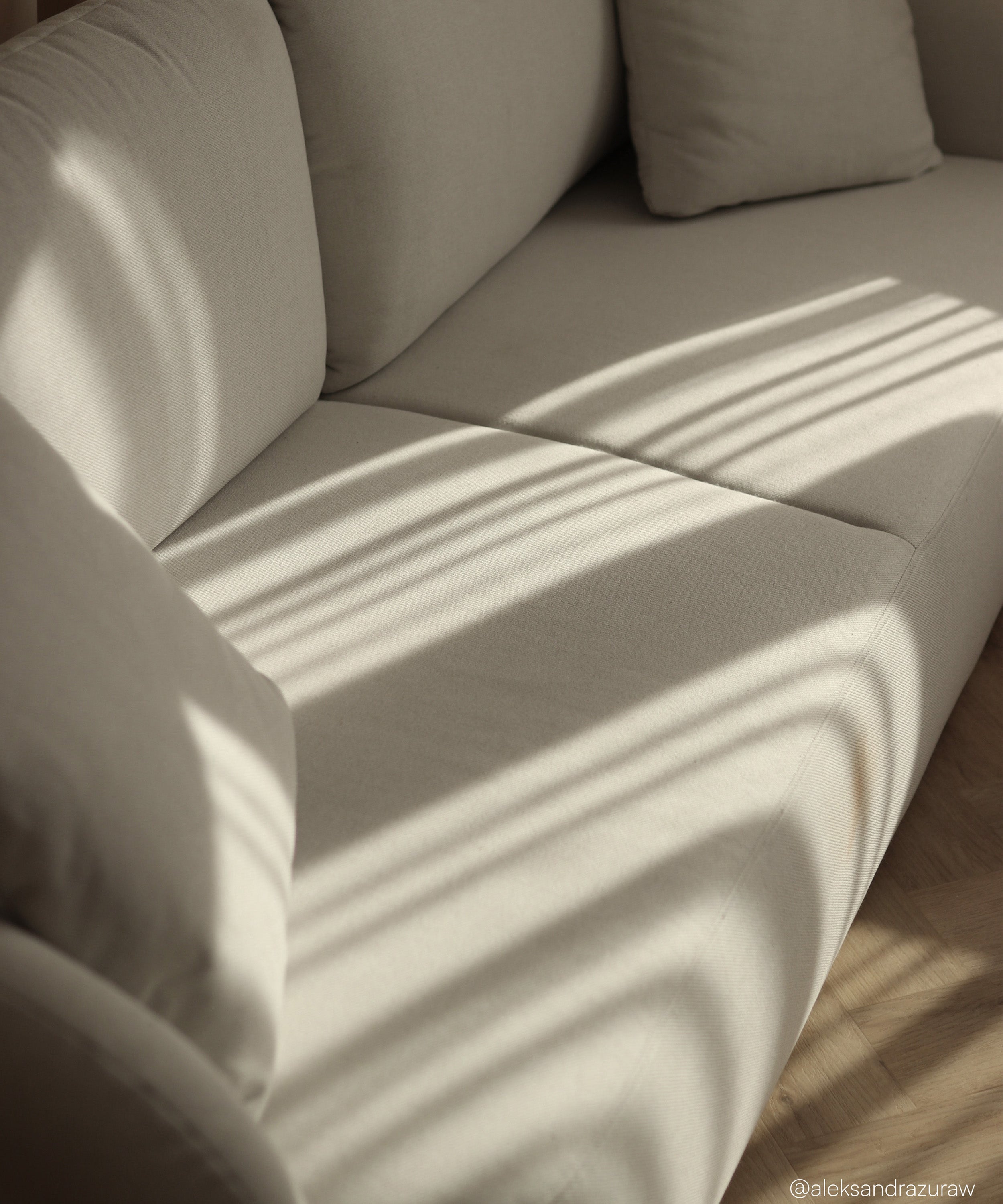 Dreisitziges ausklappbares Sofa Savoy mit Stauraum, cremefarbene Flechtung