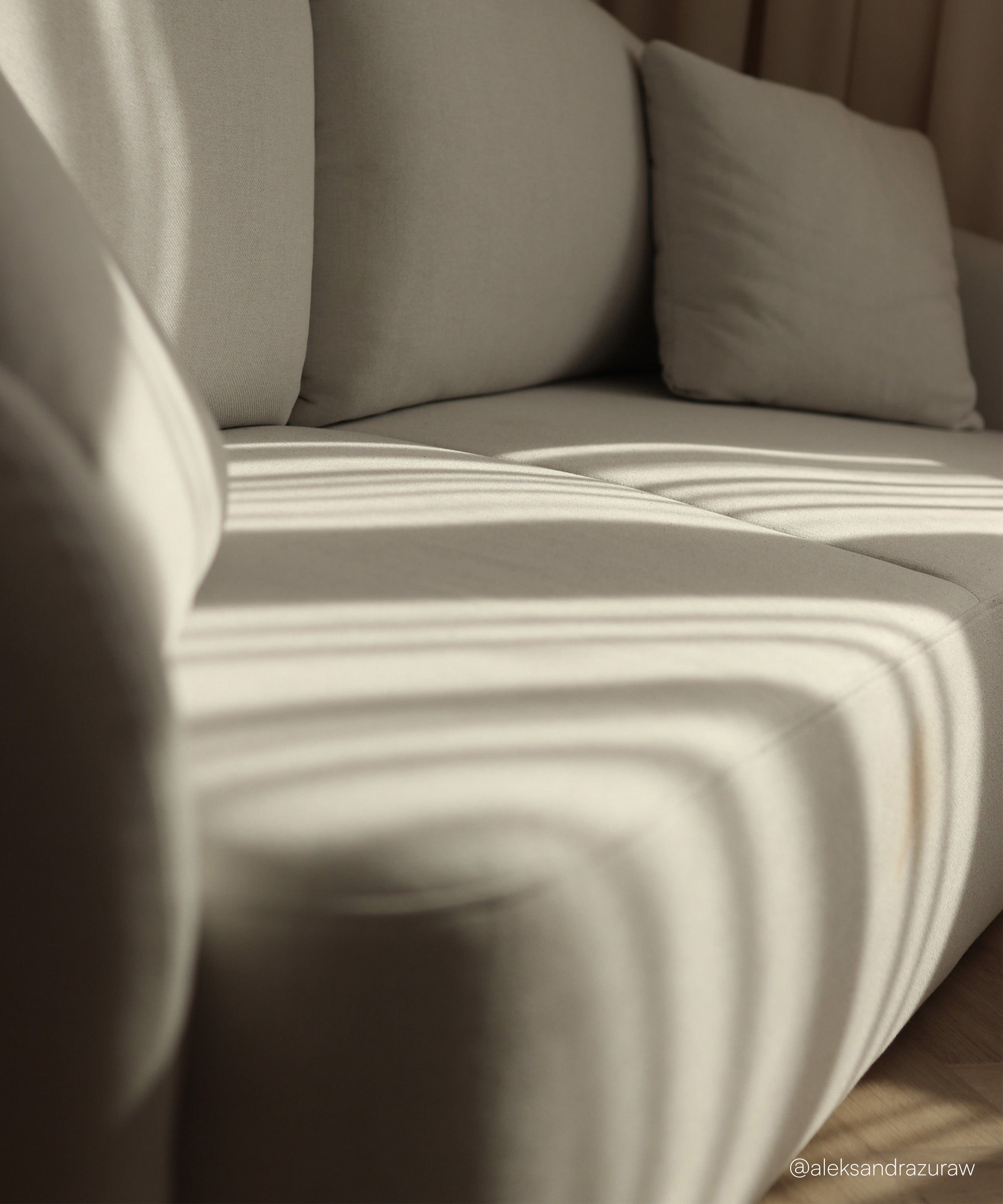 Dreisitziges ausklappbares Sofa Savoy mit Stauraum, cremefarbene Flechtung