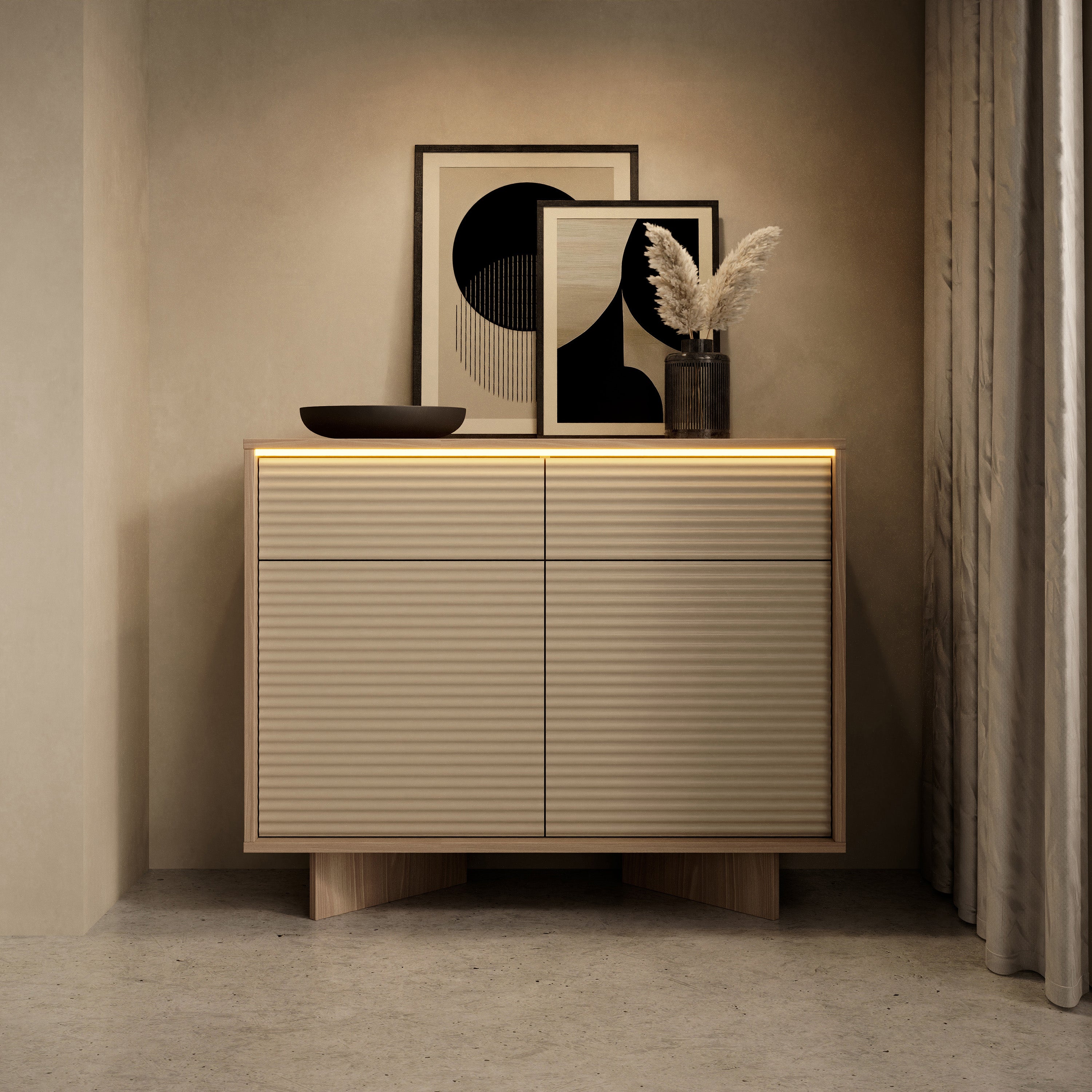 Zweittürige Kommode Semi mit zwei Schubladen und LED-Beleuchtung, 104 cm, Bolivar Natur/Cappuccino