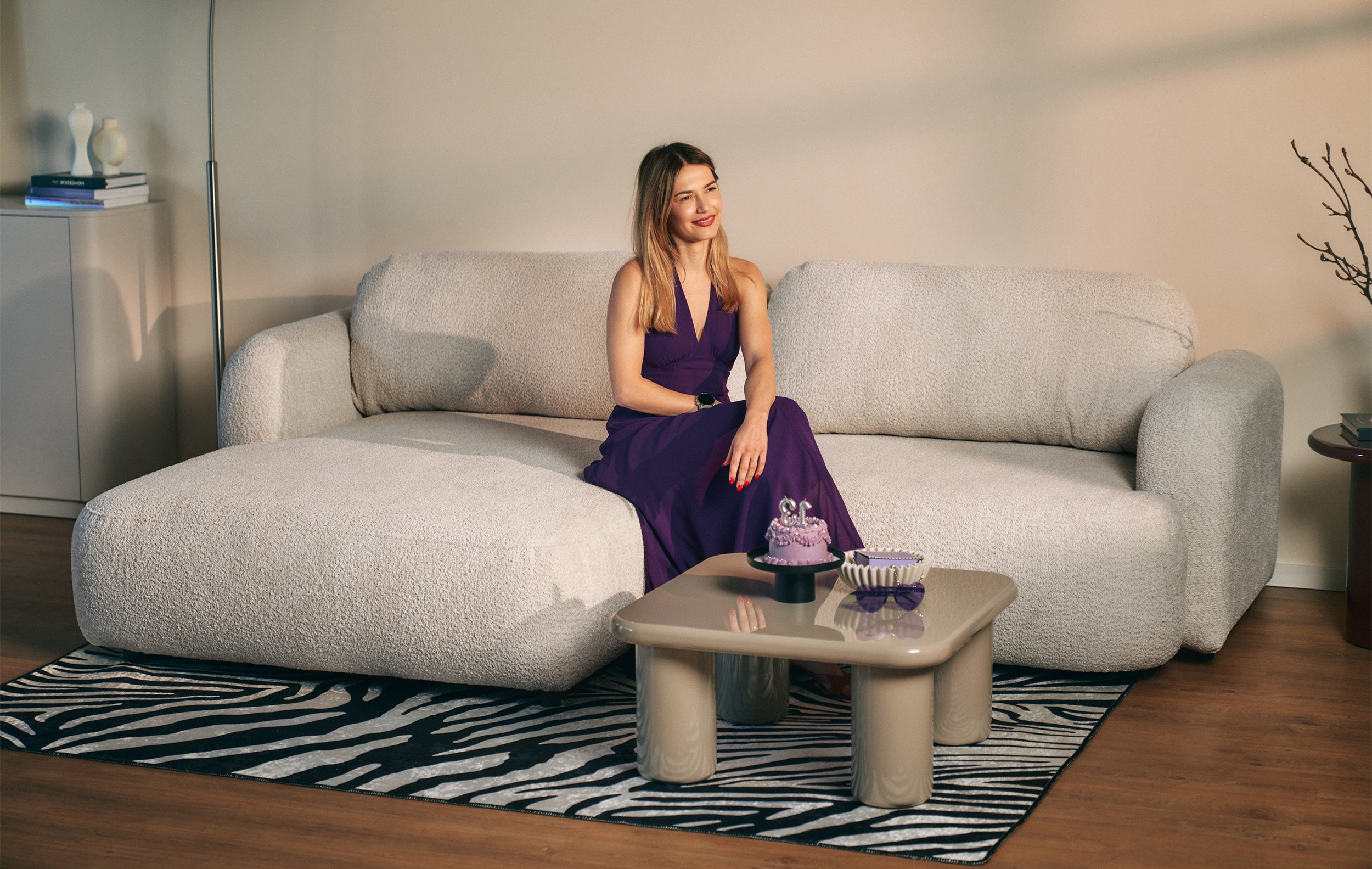 Ecksofa mit Schlaffunktion Tvoya, L-förmig, linksseitig, hellbeige Bouclé