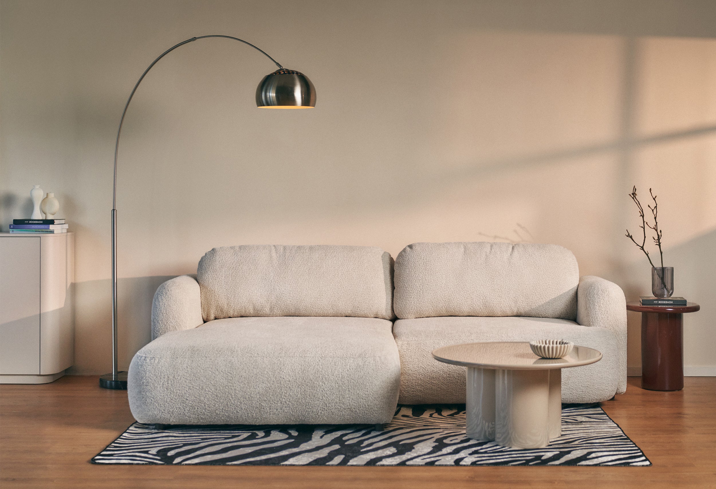 Ecksofa mit Schlaffunktion Tvoya, L-förmig, linksseitig, hellbeige Bouclé