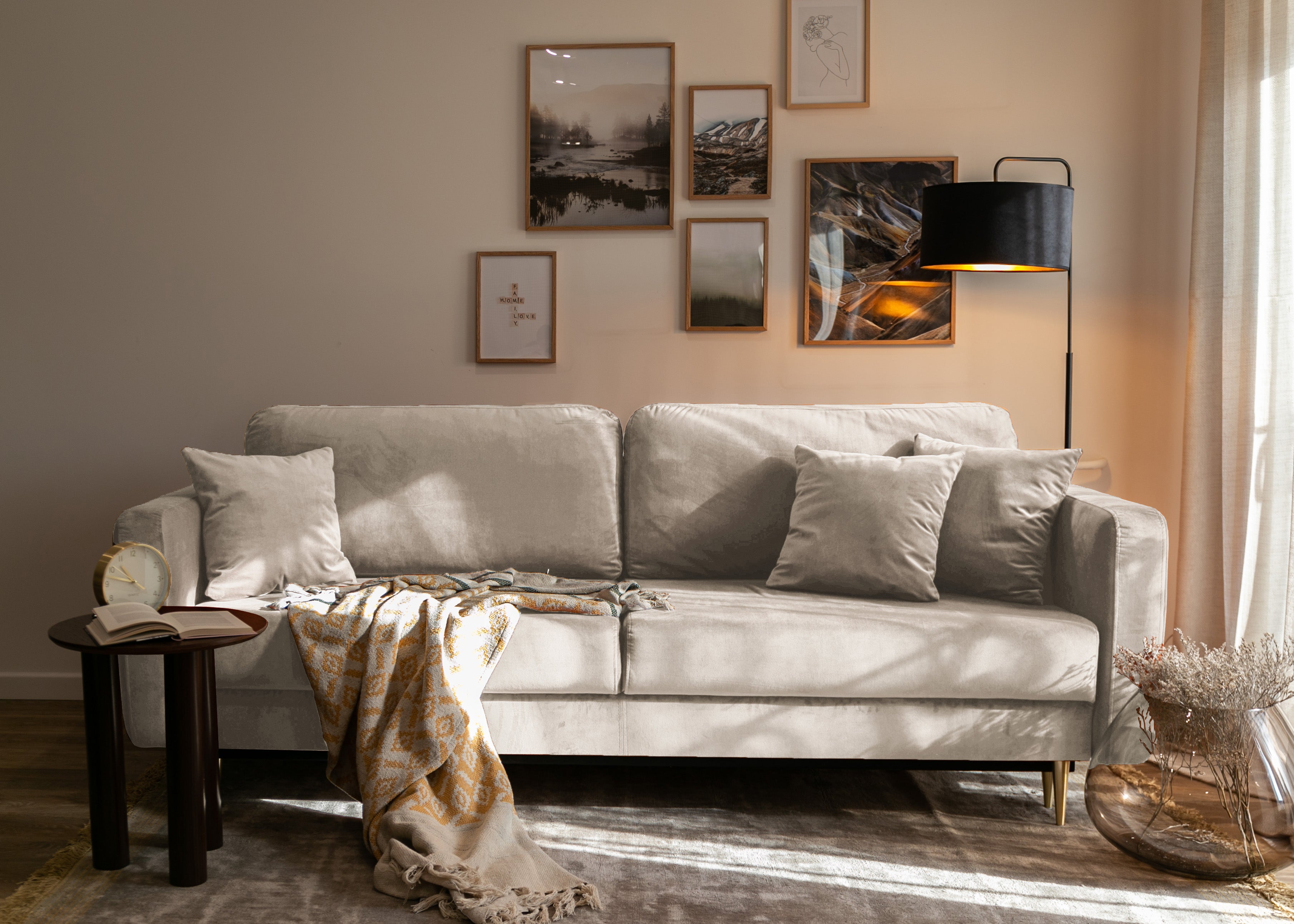 Ausziehbares Dreisitzer-Sofa Valico, beige, samtig, wasserabweisend
