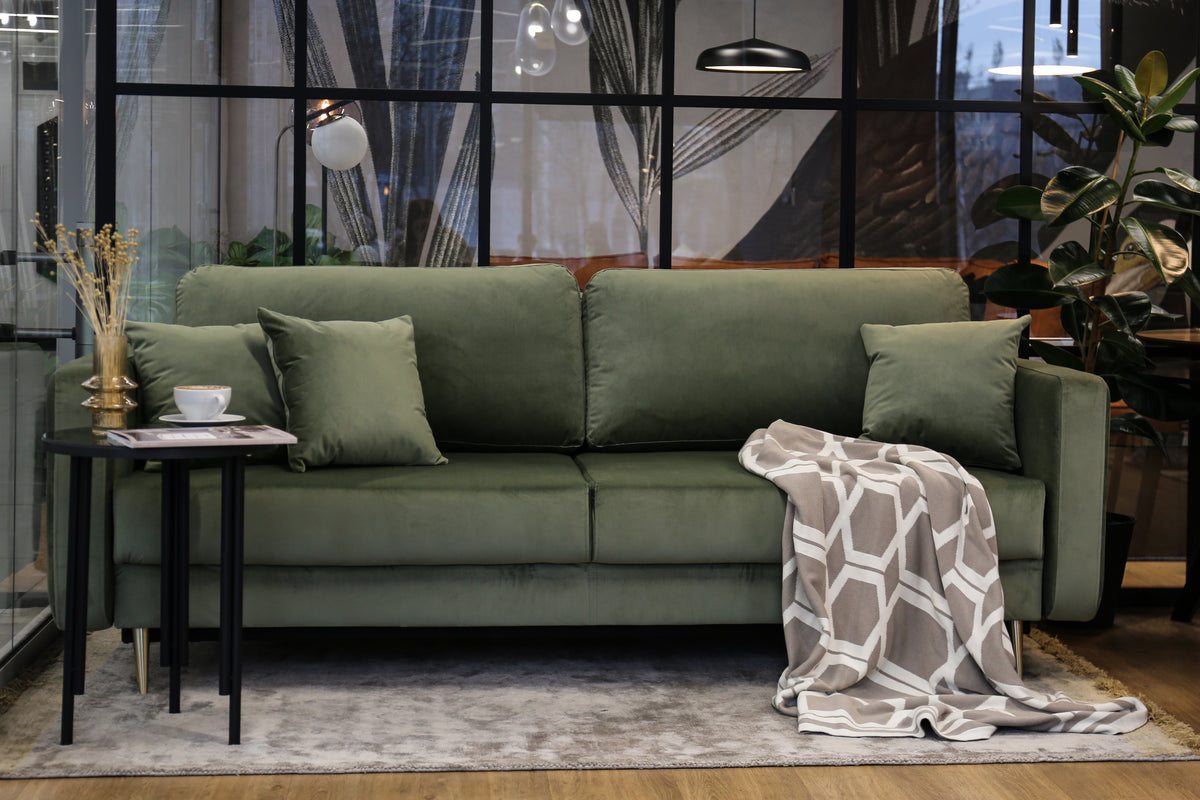 Dreisitziges ausklappbares Sofa Valico in Salbeigrün, samtig, wasserab – Selsey EU