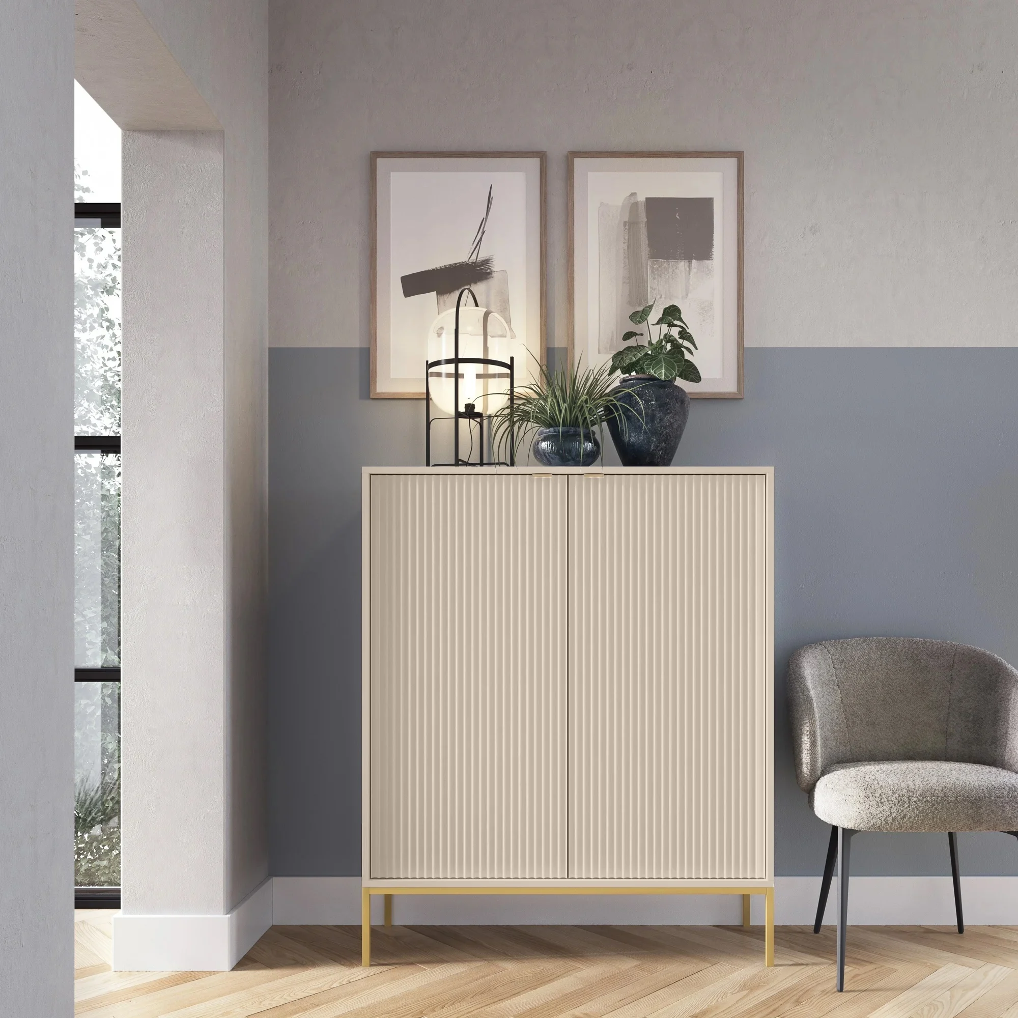 Hohe Kommode Vellore in Beige mit gerillten Fronten und goldenem Gestell