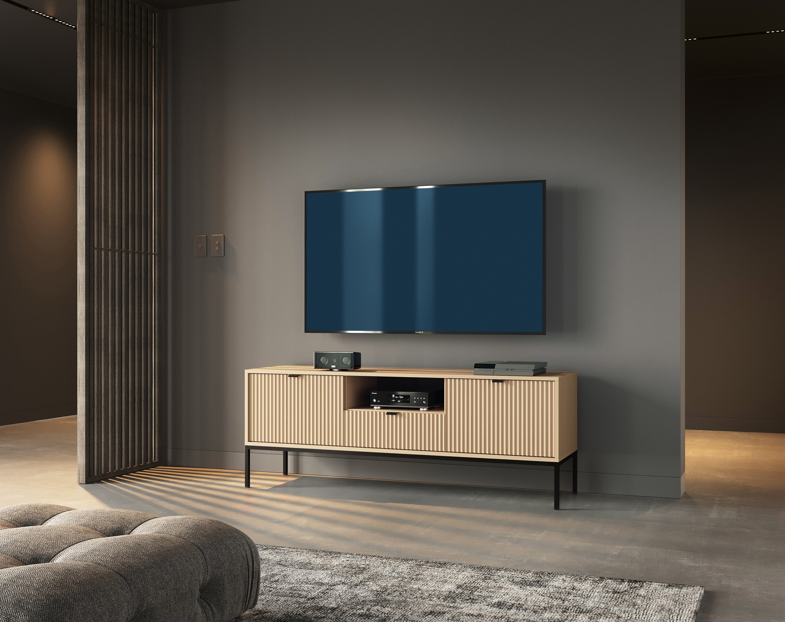 Zweittüriger TV-Schrank Vellore mit Schublade und geriffelter Front, 154 cm, Vicenza-Eiche auf schwarzen Füßen
