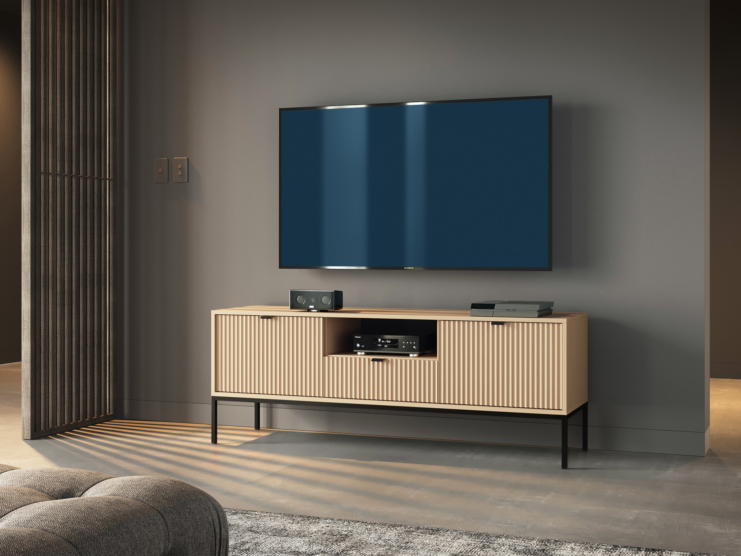 Zweittüriger TV-Schrank Vellore mit Schublade und geriffelter Front, 154 cm, Vicenza-Eiche auf schwarzen Füßen