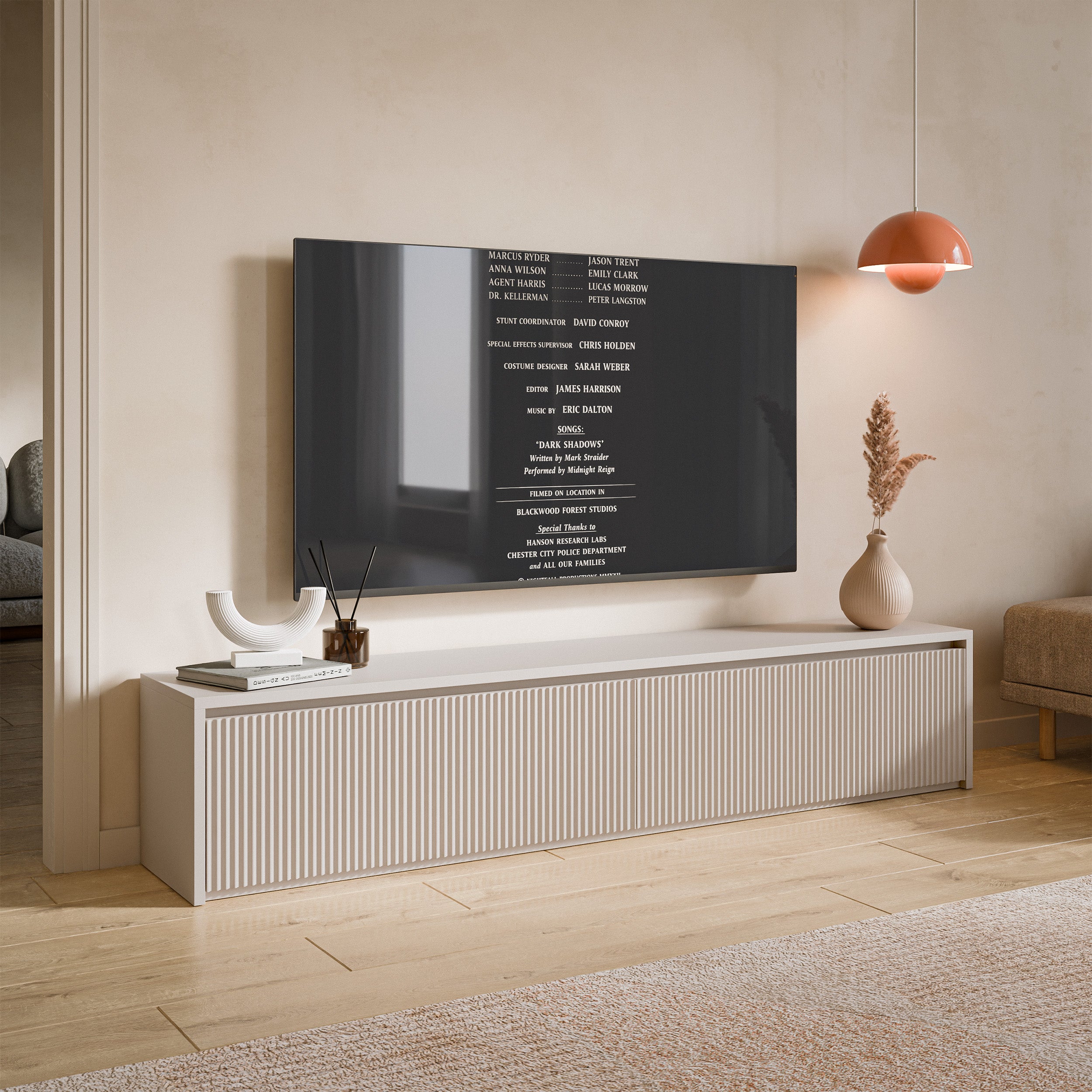 Zweittüriger TV-Schrank Vemmi 180 cm mit geriffelter Kaschmir-Front
