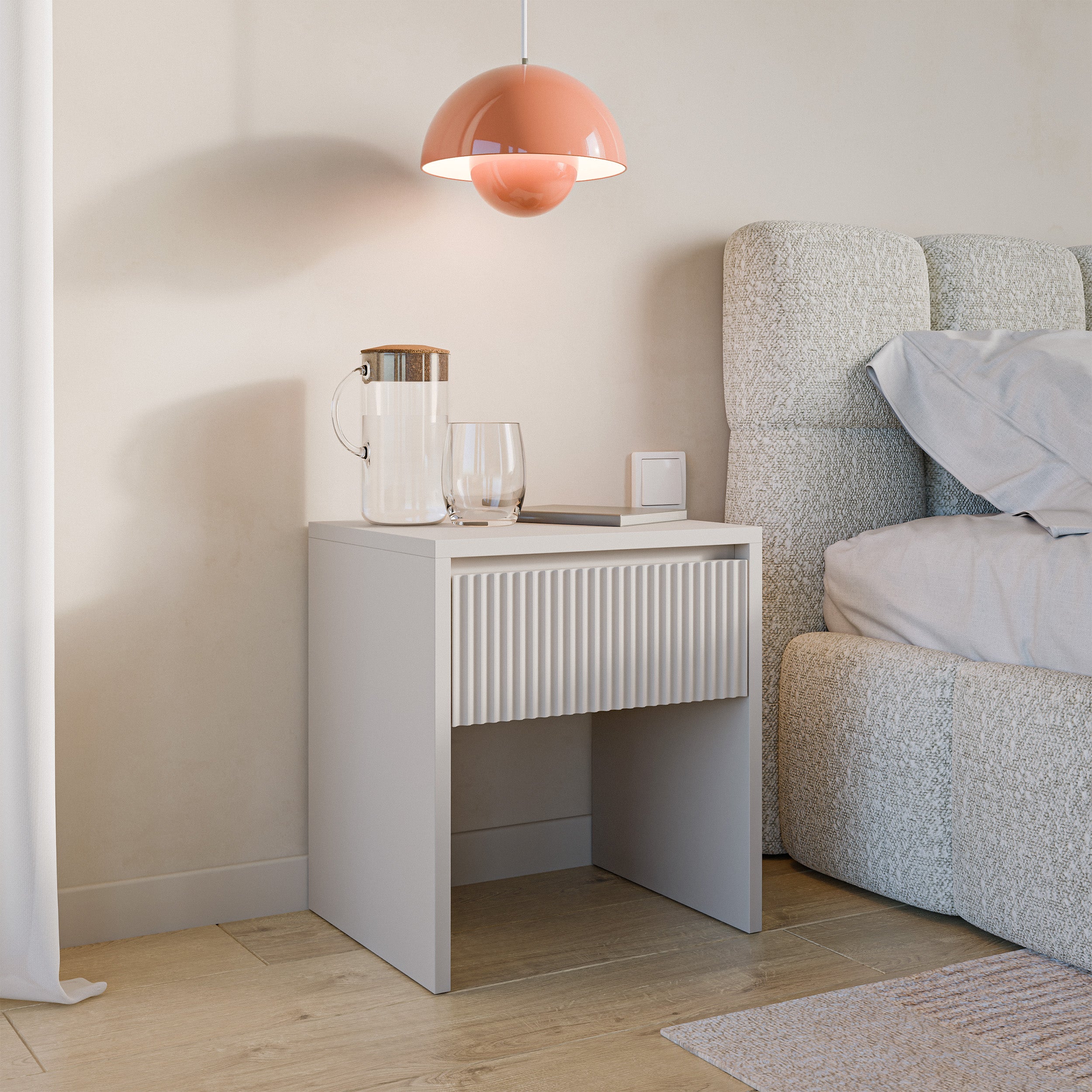 Nachttisch Vemmi mit Schublade 45 cm und geriffelter Kaschmir-Front