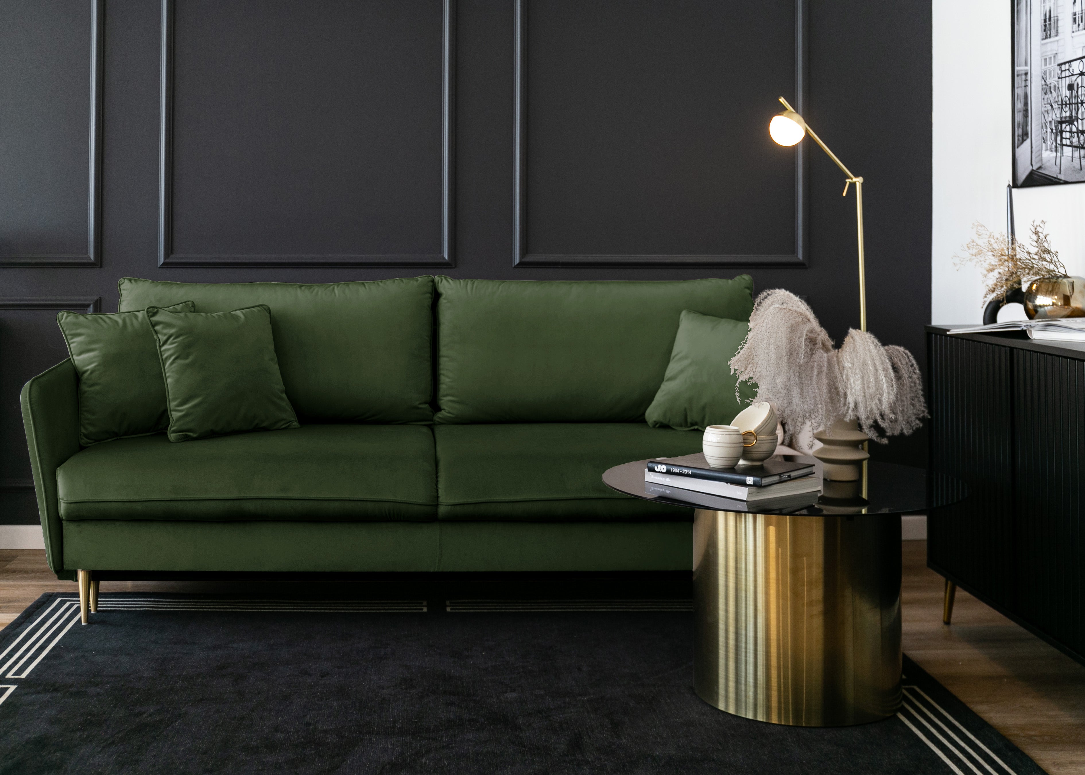 Dreisitziges ausklappbares Sofa Volio, olivgrüner Samt, wasserabweisend, goldene Beine