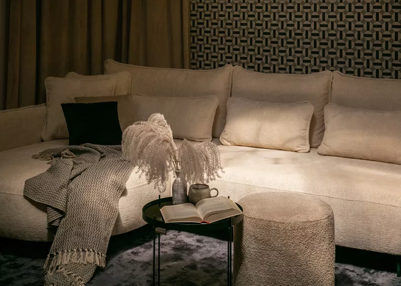Ecksofa Oblivio mit Schlafunktion L-förmig mit Stauraum cremefarbener Chenille linksseitig