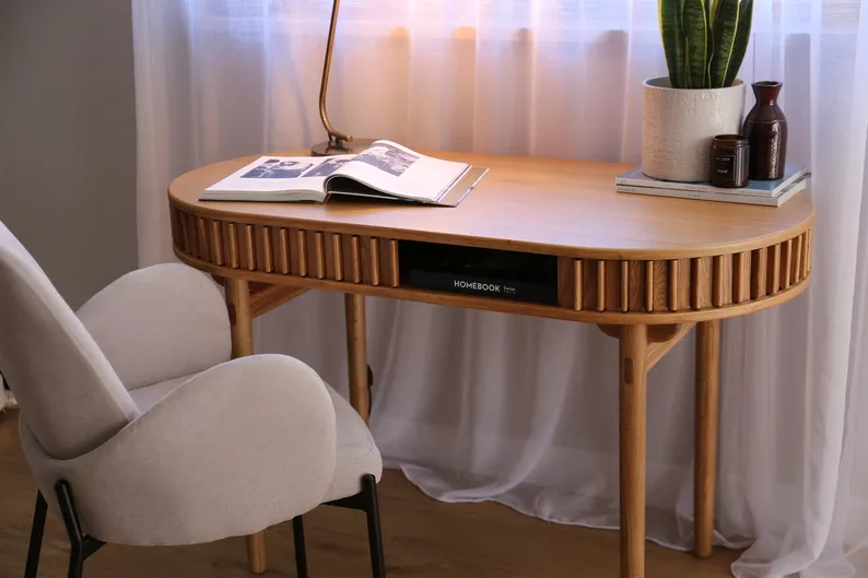 Schreibtisch Yoffers 120x60 cm Lamellen Eiche natur