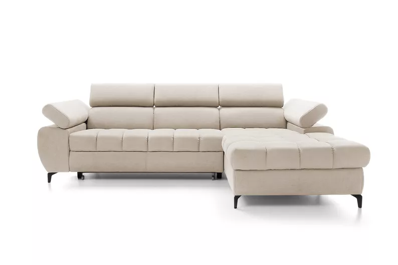 Ecksofa mit Schlaffunktion Pernes L-förmig mit verstellbaren Kopfstützen und Armlehnen sowie einem Stauraum, beige Velours, pflegeleicht, rechtsseitig.