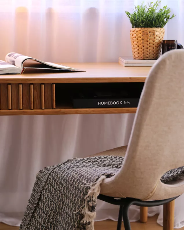 Schreibtisch Yoffers 120x60 cm Lamellen Eiche natur