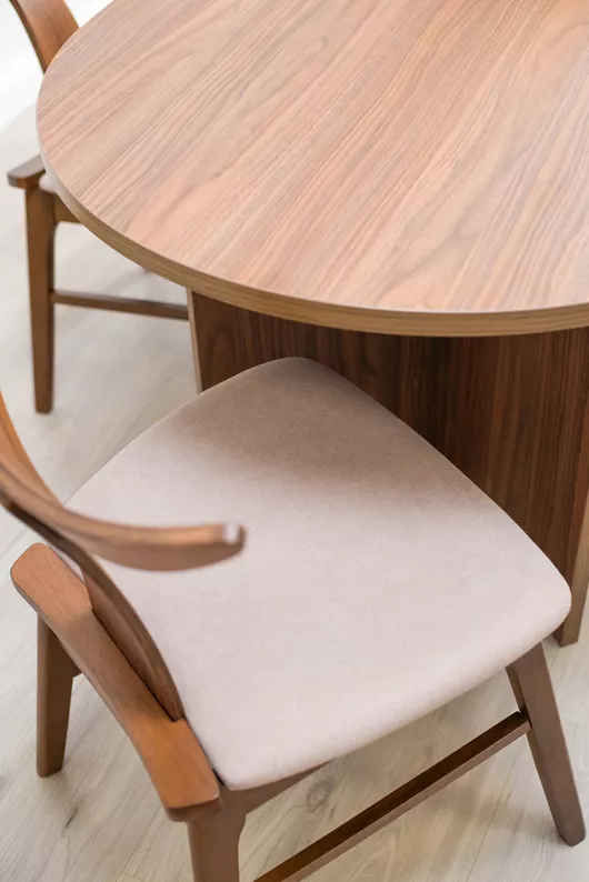 Holzstuhl Henrico Nuss Latte