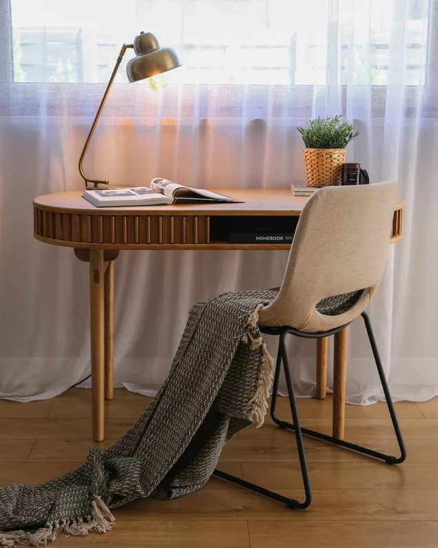 Schreibtisch Yoffers 120x60 cm Lamellen Eiche natur